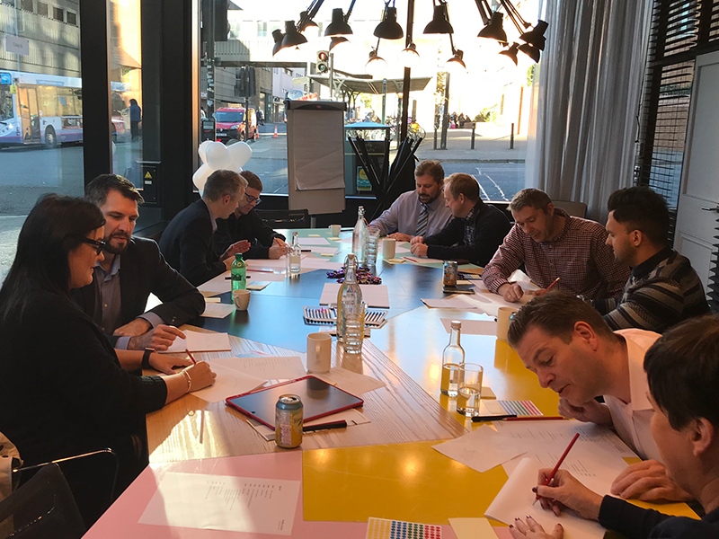 Broker-Workshop800x600 Participants in a workshop